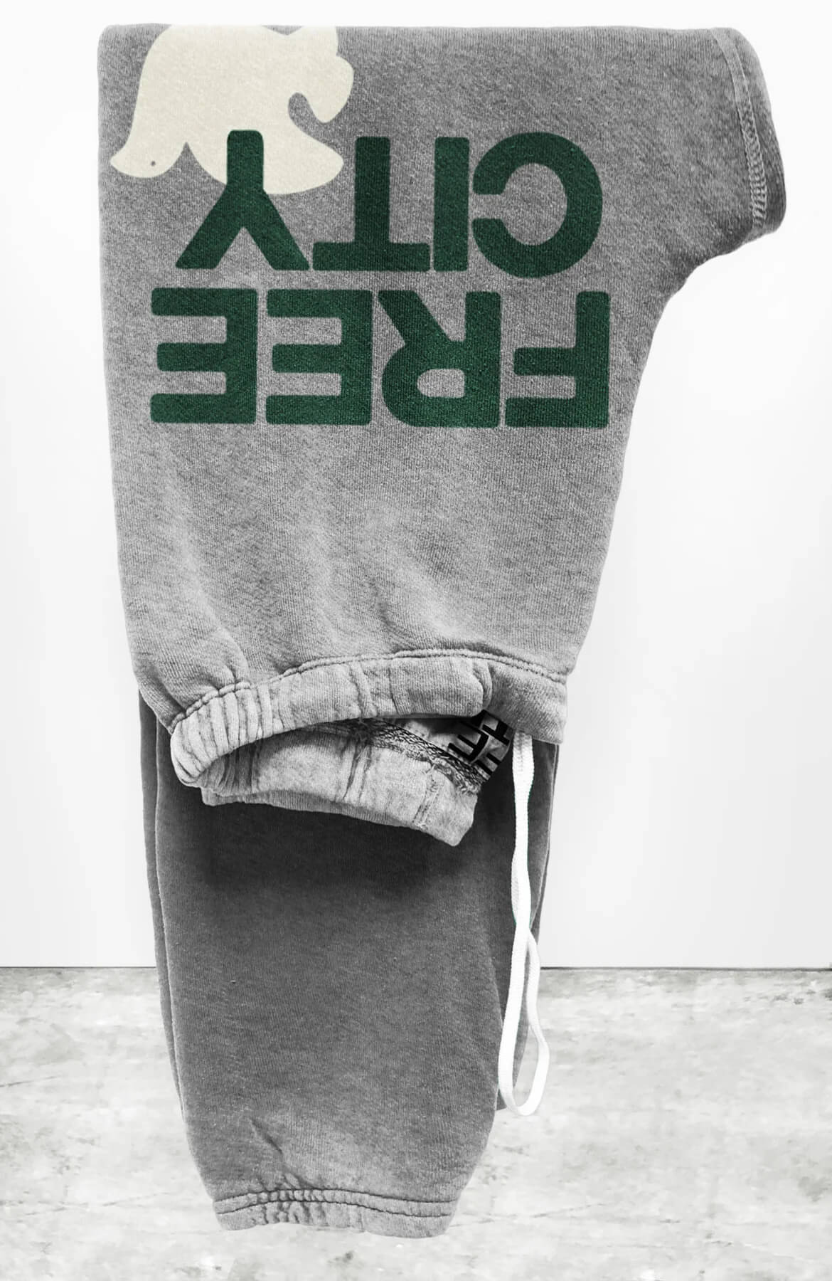 FREECITY Sweatpants Freecity - Large Logo Sweatpants in Heather Army