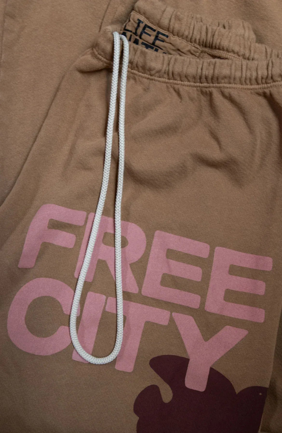 FREECITY Sweatpants Freecity - sweatpant in Bronzer