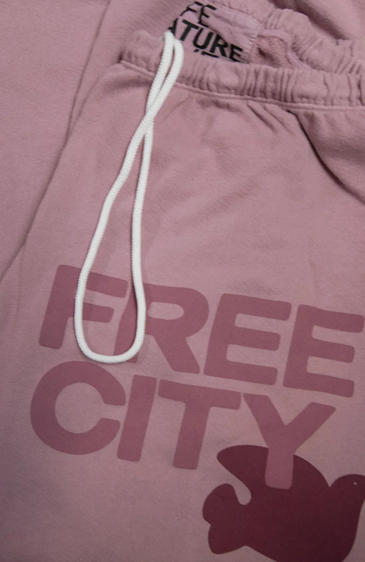 FREECITY Sweatpants Freecity - sweatpant in Makeup
