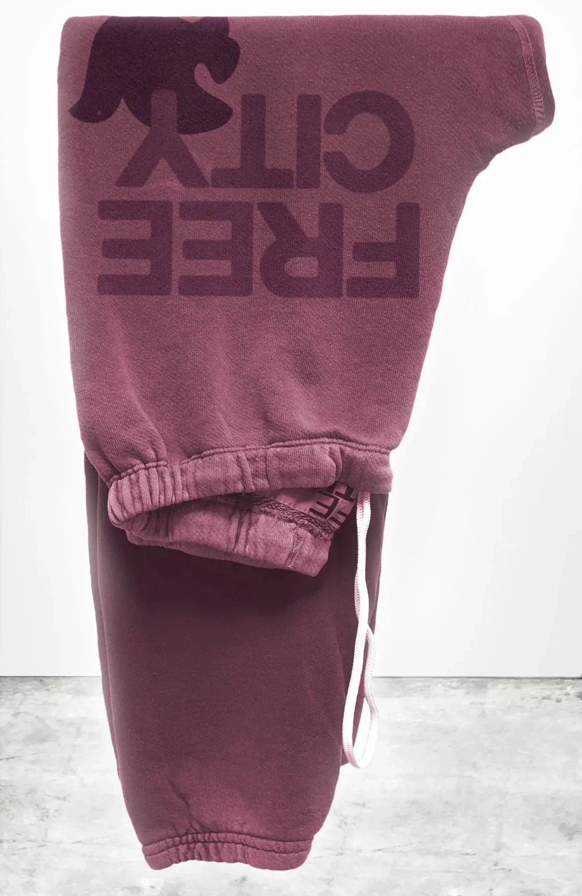 FREECITY Sweatpants Freecity - Sweatpant in Roses