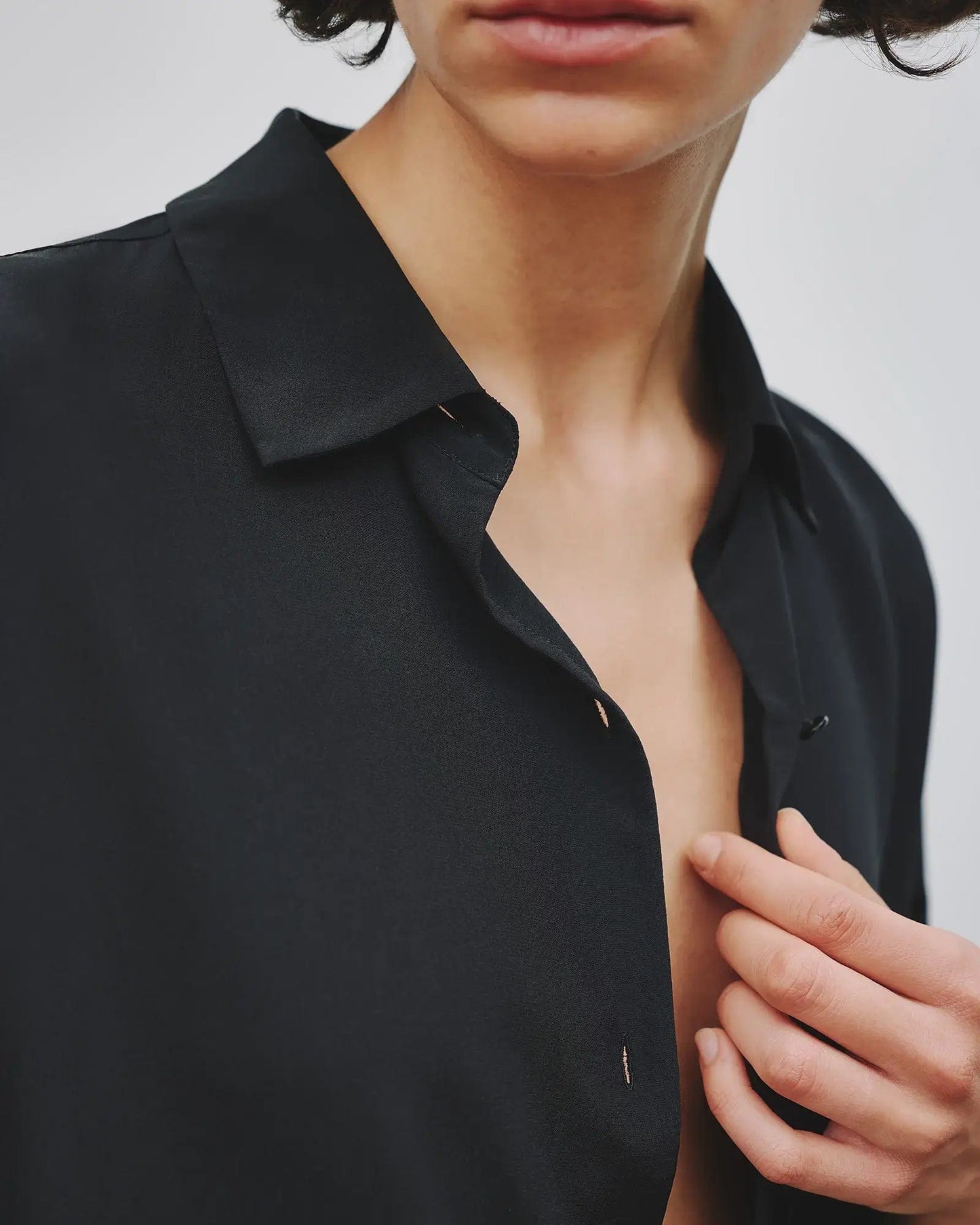 Nili Lotan Shirts P/XS Nili Lotan - Julien Shirt in Black