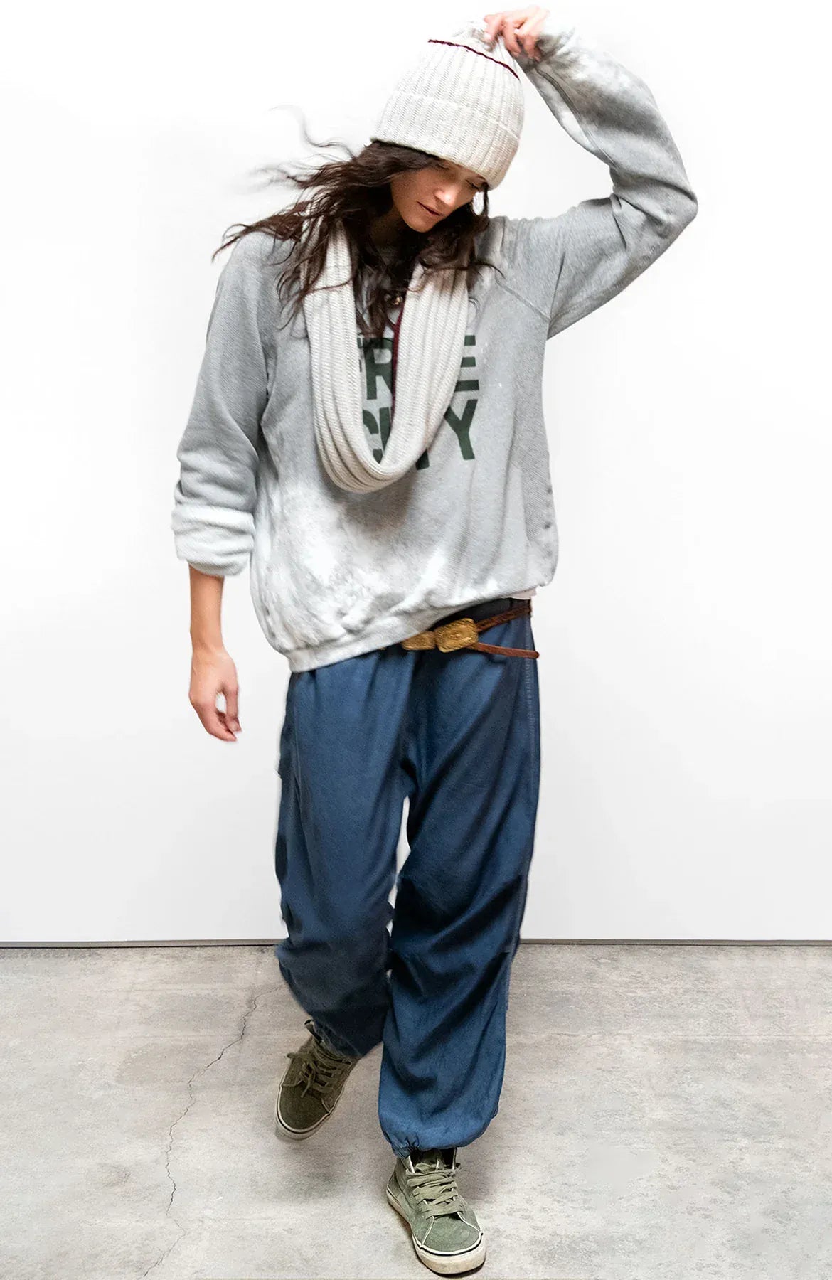 FREECITY Sweaters Freecity - Bleachout Raglan sweatshirt in surplus