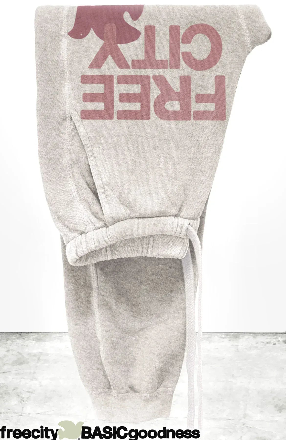 FREECITY Sweaters Freecity - Large Pocket Sweatpant in Heatheryumm Oats