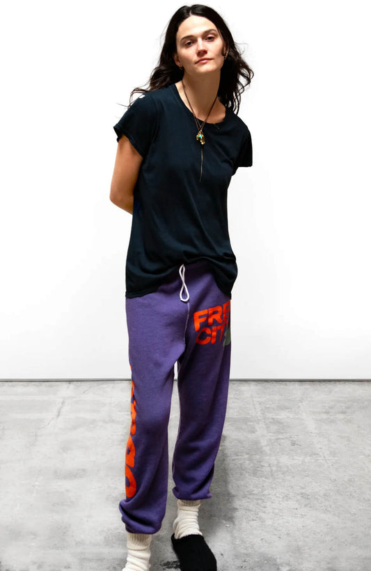 FREECITY Sweatpants Freecity Circa'99 Og Letsgo Oldschool Polyblend/Fluff Sweat - Purple floor