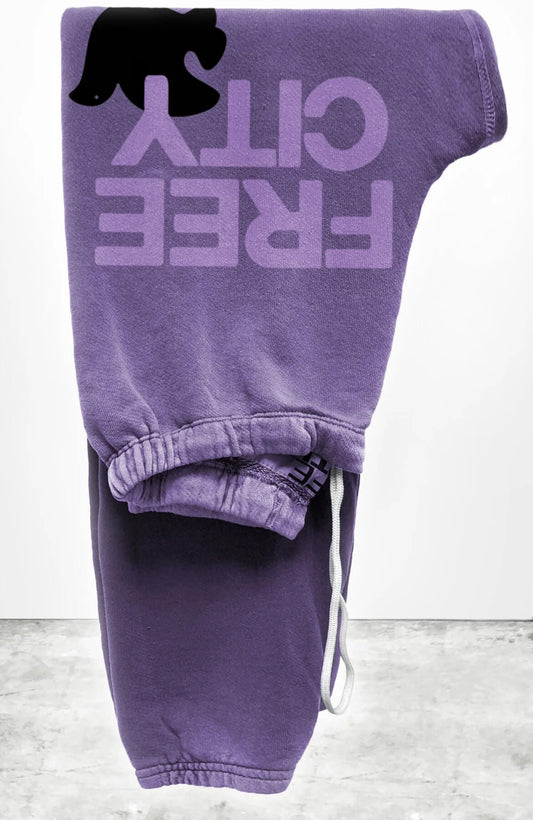 FREECITY Sweatpants Freecity - Large Logo Sweatpants in Lavender Petal