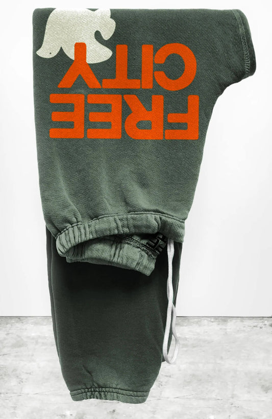 FREECITY Sweatpants Freecity - Large Logo Sweatpants in Surplus