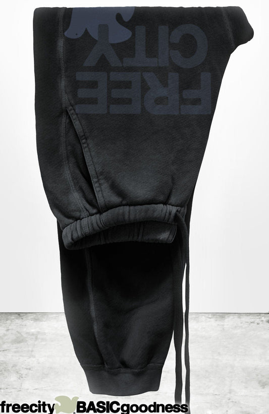 FREECITY Sweatpants Freecity - Large sunfades pocket sweatpant in Moonshadow powder