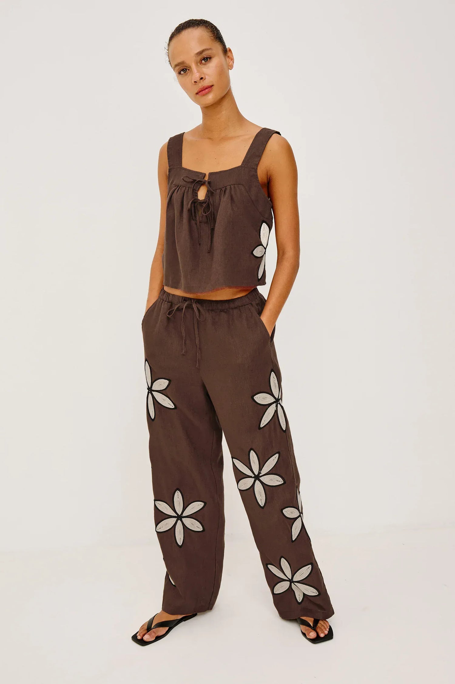 Rails Blouses Rails - Calais top in cocoa floral embroidery