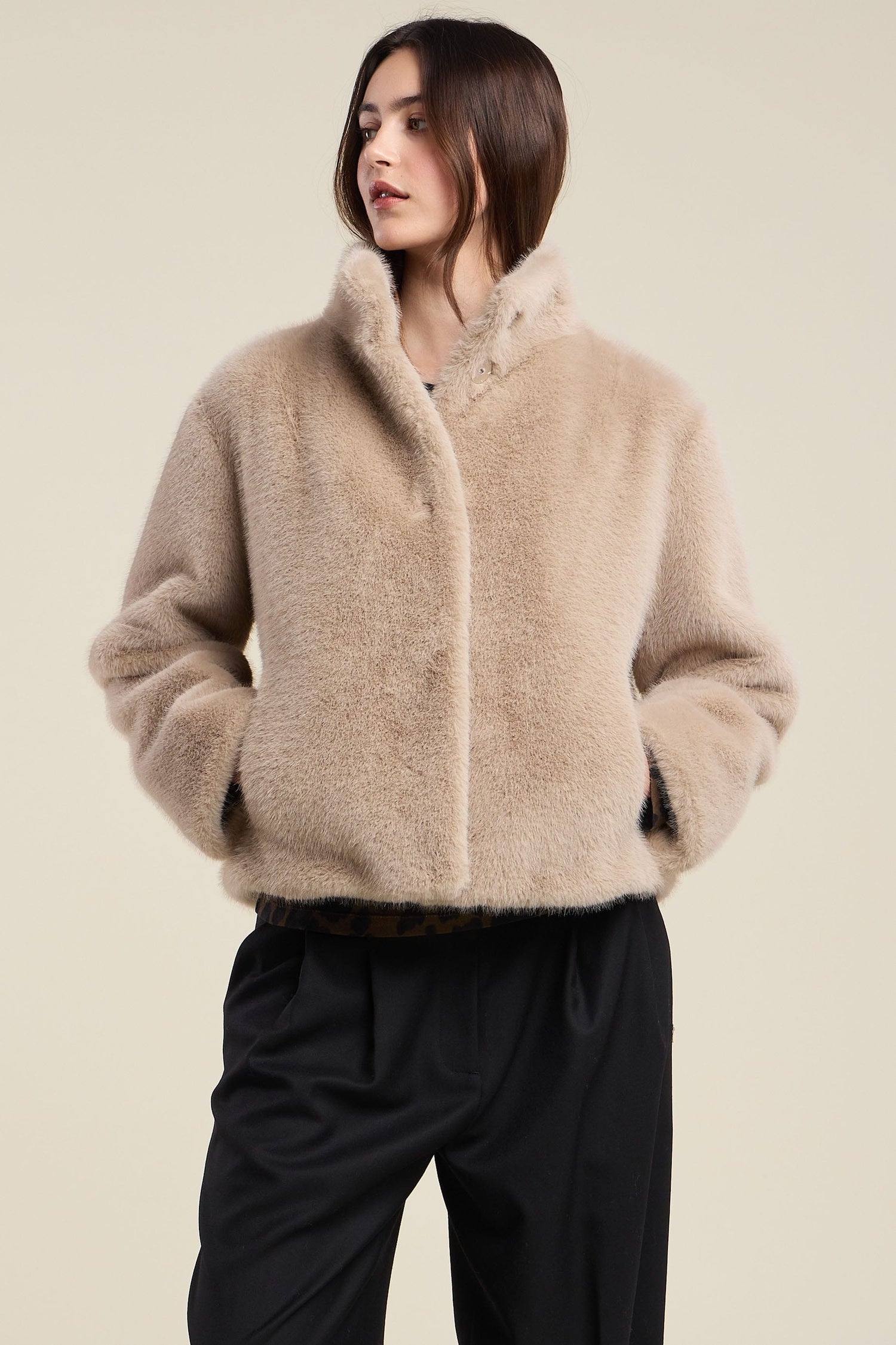 Velvet Coats & Jackets Velvet - Sheena faux Fur jacket in beige